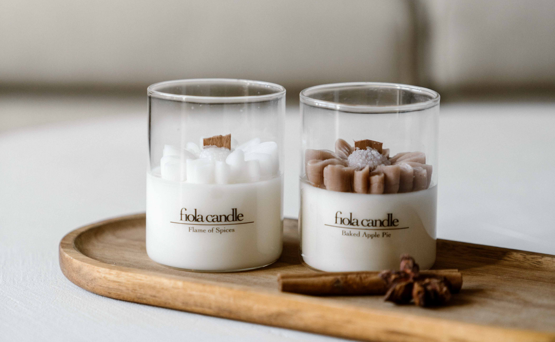 Fiola Candle